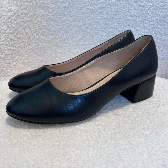 Journee Collection Shoes - Journee Saarri Black Block Heel Pumps Slip On Shoes size 9